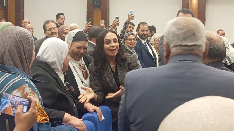  مايا مرسي مع كبار
