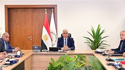 سويلم يتابع استعدادات الري لموسم صيف أقصى الاحتياجات المائية