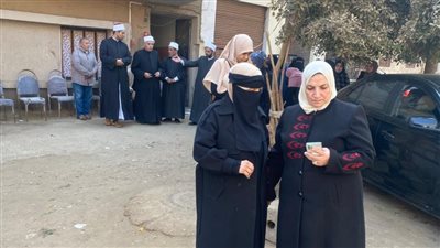 الأمين العام المساعد لشئون الواعظات تقدم واجب العزاء لعائلة الأشقاء الخمسة