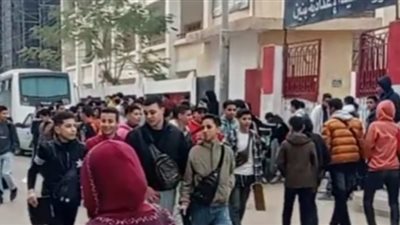 طلاب الشهادة الإعدادية بالبحيرة: امتحان الجبر جاء في مستوى الطالب المتوسط