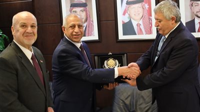 الأردن والأكاديمية العربية يطلقان شراكة لتطوير النقل البحري والخدمات اللوجستية