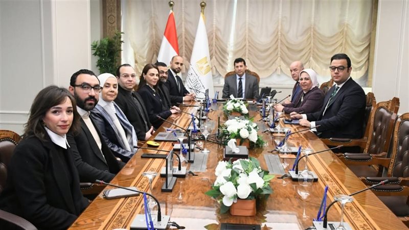 اجتماع وزير الشباب