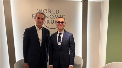 وزير الاستثمار يلتقي مسؤولي شركة سان جوبان في قمة دافوس لتعزيز الاستثمارات 