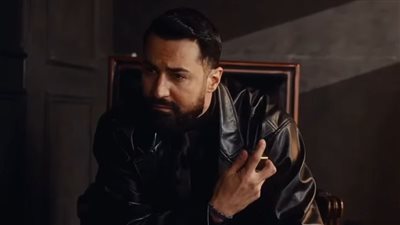 أحمد حاتم يقدم إعلان جديد ويظهر معه نجله لأول مرة |صور وفيديو