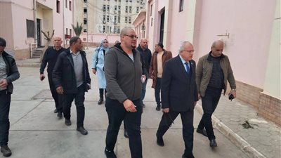 السكرتير العام المساعد يقود حملة سلامة الغذاء بمصنع التغذية المدرسية بدمياط
