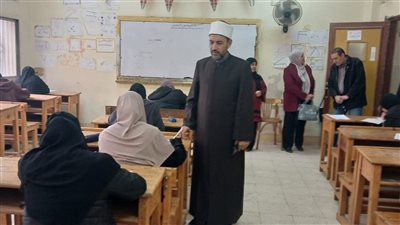 اختتام امتحانات نصف العام للشهادة الإعدادية بالأزهر في القاهرة وسط انتظام كامل