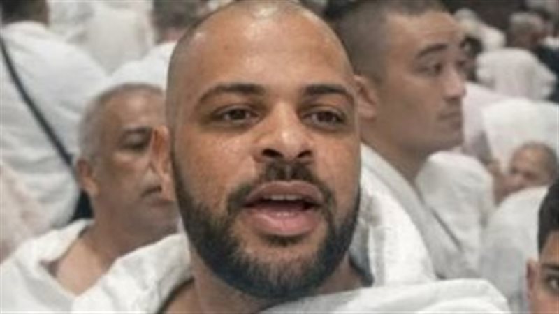 الشاب 