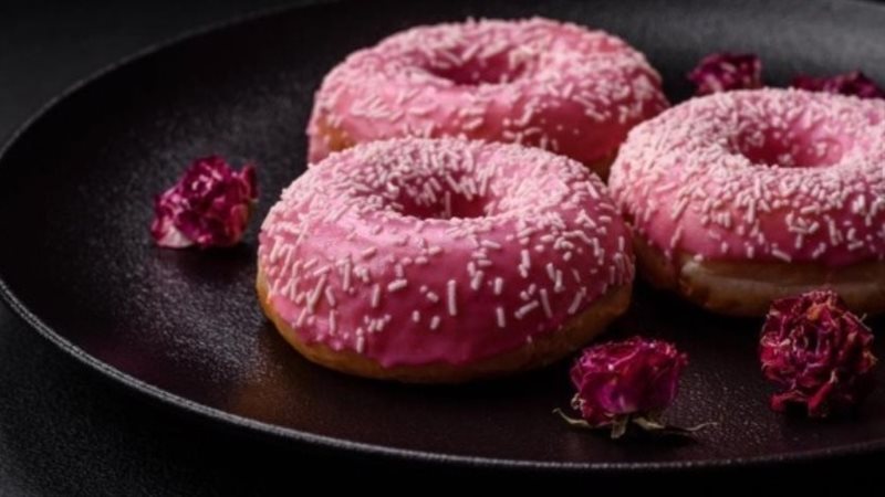 دونات فوشيه بالسكر