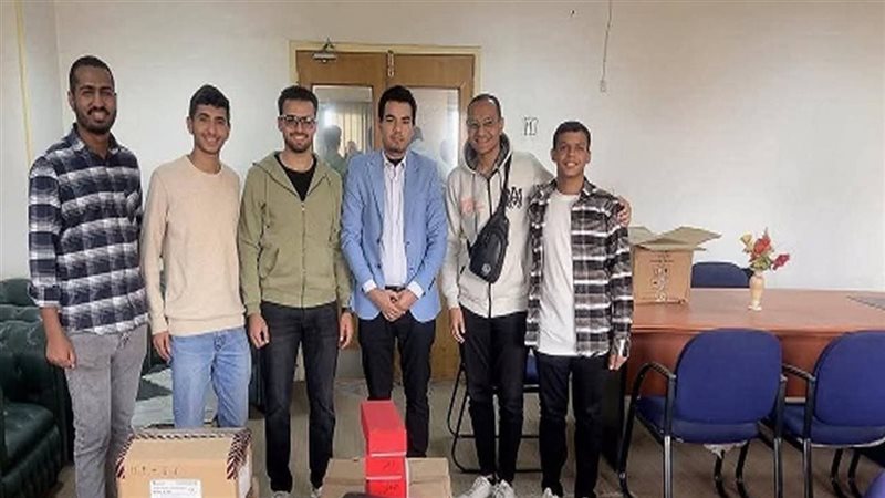 طلاب طب الأقصر