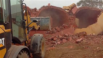 محافظ المنوفية: إزالة 16 مقبرة مخالفة بالتعدى على الأراضى الزراعية بأشمون