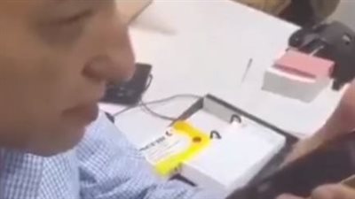 الحرامي الغبي.. نصاب يحاول سرقة السحاب البنكي لضابط مباحث| فيديو