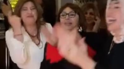 بحضور أصدقائها.. نبيلة عبيد تحتفل بعيد ميلادها |فيديو 