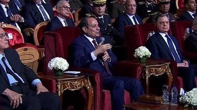 الرئيس السيسي: لا نحمي شخصا أو نظاما بل نحمي دولة وشعبا من مخاطر لم تنتهي بعد