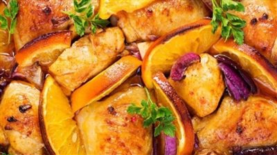طريقة عمل صينية دجاج بالبرتقال بطعم شهي وسهل يناسب كل أفراد الأسرة