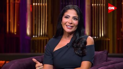 منى زكي تشكر أبطال مسلسل حكاية نرجس: شكرًا على الأداء الاستثنائي والإبداع