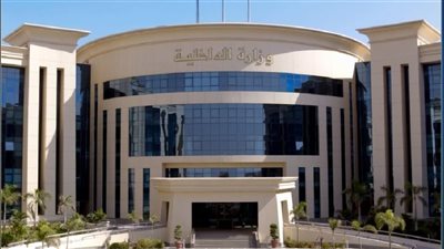 الأمن يكشف حقيقة فيديو احتجاز فنانة أثناء ترخيص سيارتها