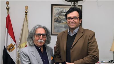 وزير الثقافة يلتقي الفنان التشكيلي العراقي رضا العزاوي الحاصل على جائزة النيل 