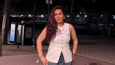 زوجة عصام الحضري تنشر صورا جديدة وزوجها يعلق..يا حياتي