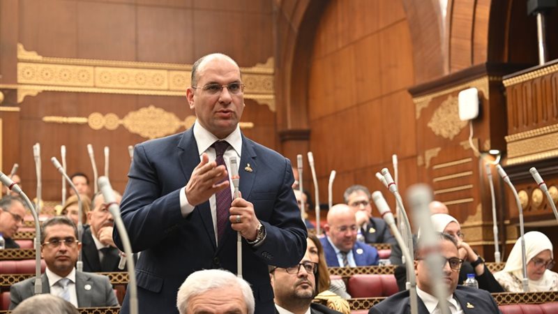 الدكتور أحمد إدريس
