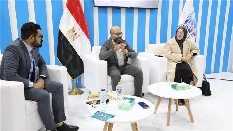 جانب من الندوة