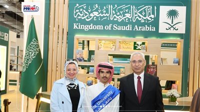 رئيس جامعة المنيا ووفد طلابي يزور معرض القاهرة الدولي للكتاب في دورته الـ57
