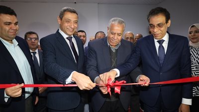 افتتاح مكتب التوثيق والخدمات القنصلية داخل الغرفة التجارية بالسويس