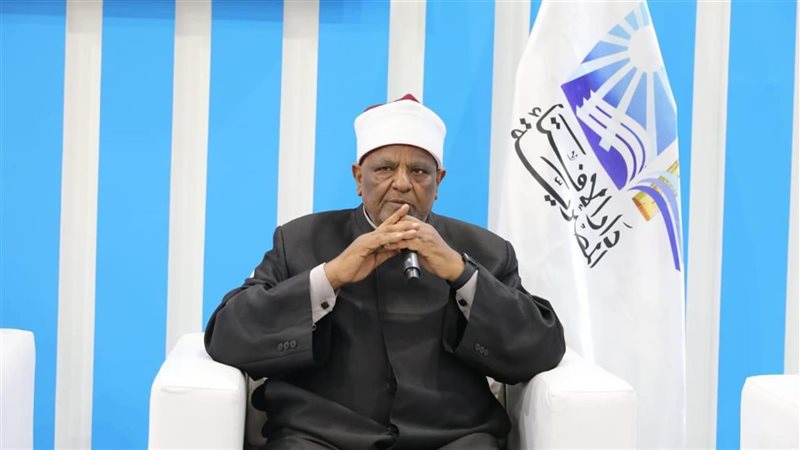 الدكتور عباس شومان