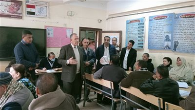 وكيل تعليم أسيوط يتفقد لجان النظام والمراقبة وتقدير درجات الشهادة الإعدادية