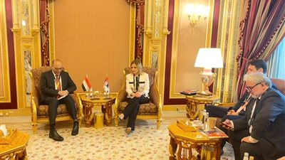 وزير العمل يلتقي نظيرته الصربية على هامش المؤتمر الدولي لسوق العمل بالرياض