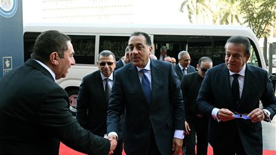 رئيس الوزراء يشهد افتتاح مستشفى كليوباترا التجمع (سكاي)