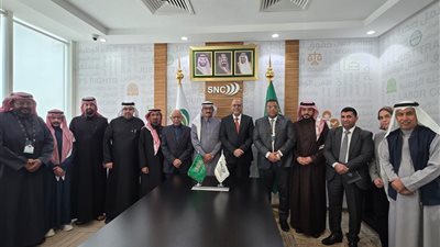 وزير العمل ورئيس اللجنة الوطنية للجان العمالية يبحثان تعزيز التعاون