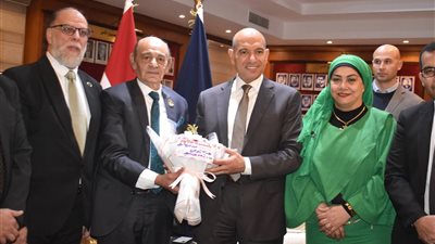 حزب الوعي ببورسعيد يتوجه لمديرية الأمن لتقديم التهنئة بعيد الشرطة
