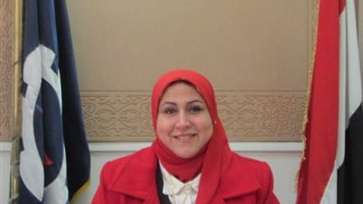 وكيل التعليم بالسويس تتابع أعمال تقدير درجات الشهادة الإعدادية وتؤكد الالتزام 