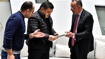 نائب وزير الخارجية الأمريكي يزور المتحف المصري الكبير