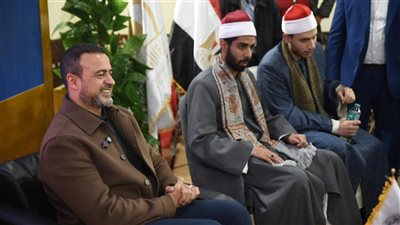 مصطفى حسني: اكتمال الإيمان لا يتحقق بالعبادات الشكلية وحدها