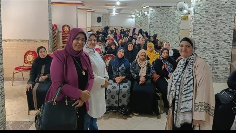 الرائدات الاجتماعيات