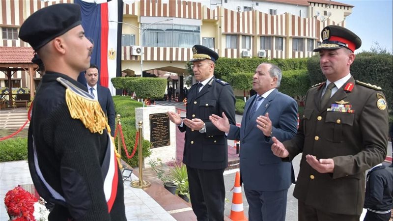 محافظ بورسعيد يزور