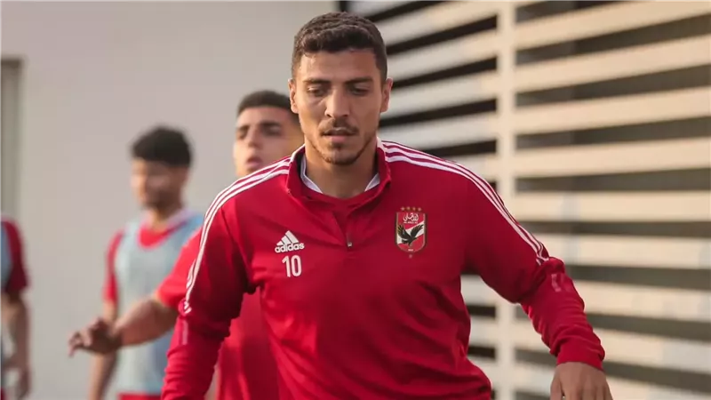 محمد شريف مهاجم النادي الأهلي