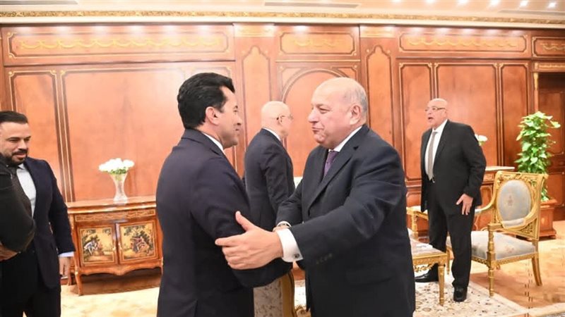 وزير الرياضة يهنئ