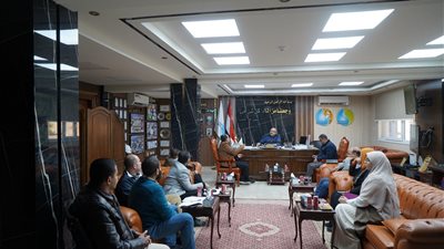 رئيس مياه سوهاج يستقبل معاون وزير الإسكان لبحث الموقف التنفيذي للمشروعات 