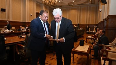  النائب إبراهيم عبد الله يتقدم بطلب لسرعة استكمال المستشفى الجامعي بالسويس