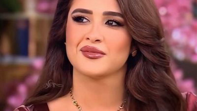 الفنانة ياسمين عبد العزيز تتقدم ببلاغ للنائب العام ضد صفحات نشرت صورا مفبركة