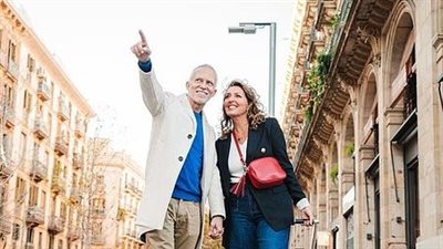  بدلا من ادخارها.. من تجاوزوا 55 عاما ينفقون ثرواتهم على السفر في2026