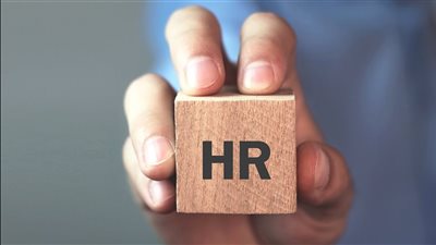داليا أبو عمر تفتح النار على الـHR: الأكسنت عقدة خواجة مش شرط شغل