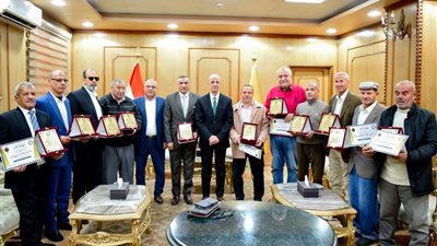 تكريم حسين لبيب وأسامة حسني ببنى سويف وانطلاق برنامج التعليم المدمج بالزراعة 