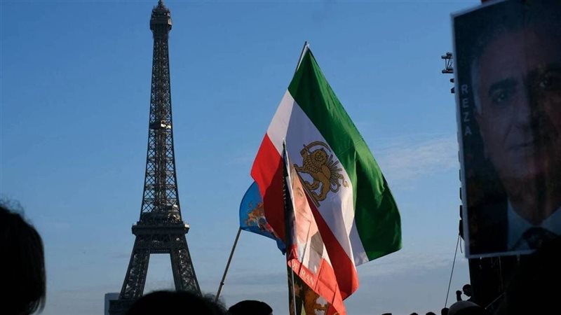 فرنسا وإيران 
