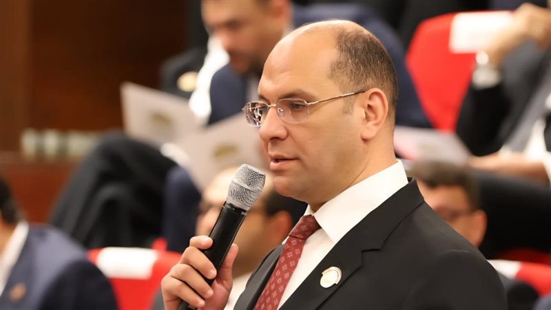 الدكتور احمد ادريس