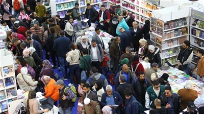 الهيئة المصرية العامة للكتاب تنفي شائعات غلق معرض الكتاب غداً