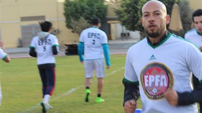 وفاة والد اللاعب محمد حافظ لاعب حرس الحدود والنادي المصري وبتروجيت