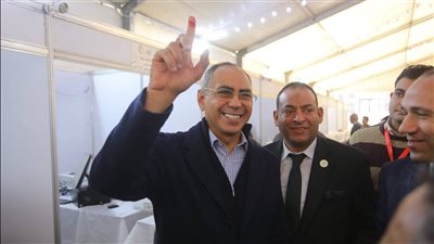 الدكتور هاني سري الدين يدلي بصوته في انتخابات رئاسة حزب الوفد 